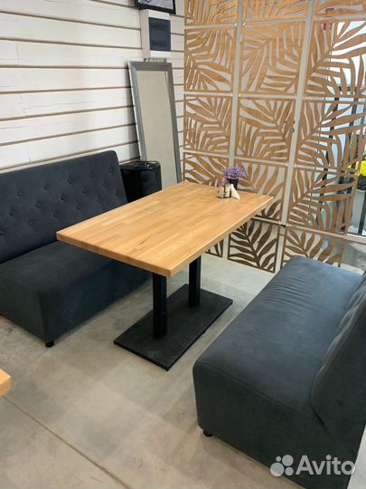 Стол для кафе