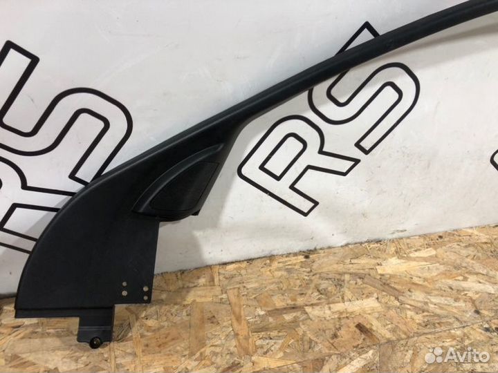 Накладка рамки двери передняя правая Jaguar Xf 1