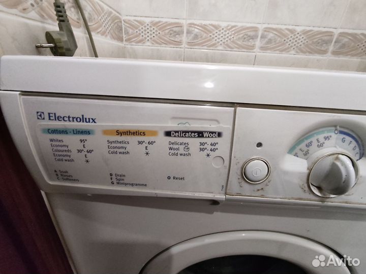 Стиральная машина Electrolux на запчасти ремонт