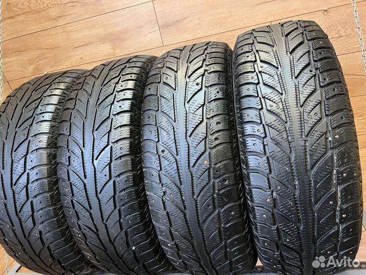 Cooper Weather-Master WSC 235/65 R18
