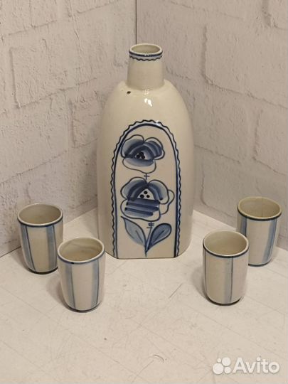 Штоф и четыре стопки, Гжель