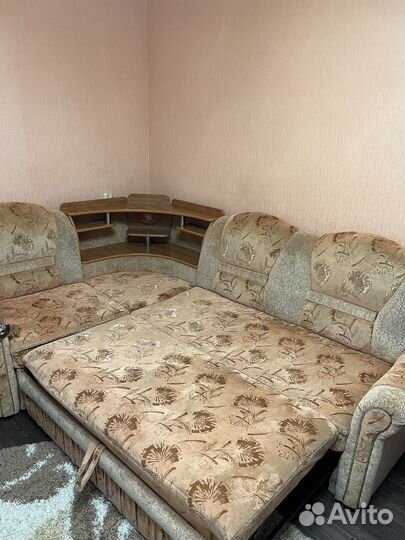 Диван с креслом