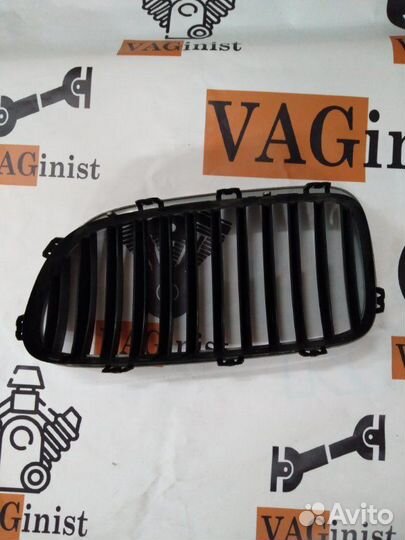 Решетка радиатора передняя левая Bmw F10 3.0 2011