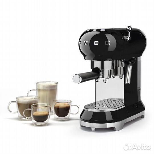 Кофеварка рожковая Smeg ECF01, черный