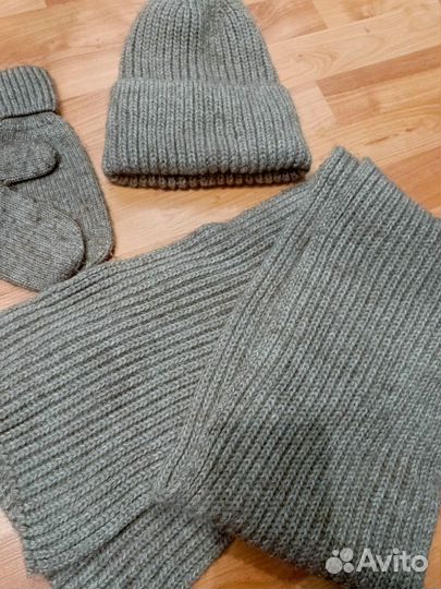 Комплект шапка шарф и варежки