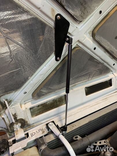 Упоры капота Нива 4х4, 2121, 2131, urban