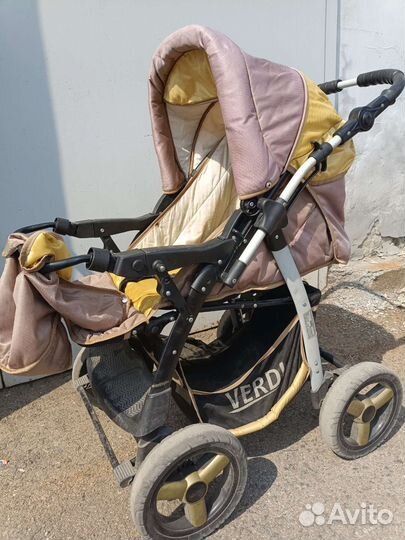 Прогулочная коляска