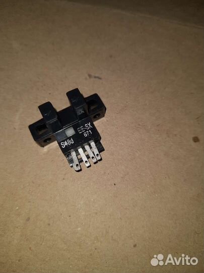 Щелевой оптический датчик ee sx 671 s48d