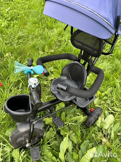 Детский велосипед с ручкой