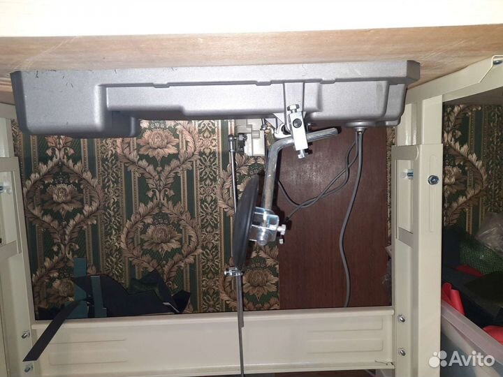 Швейная машина typical