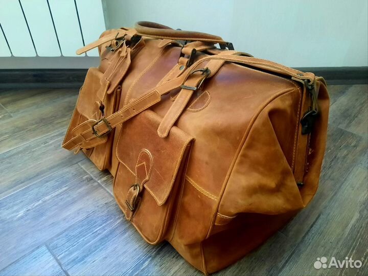 Дорожная сумка (саквояж)