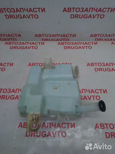 Бачек омывателя ford Focus 3 (CB8)
