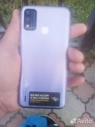 Itel A48, 2/32 ГБ