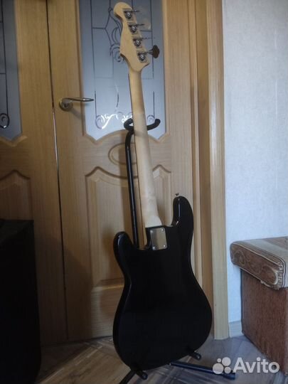 Бас гитара Rocket /обмен