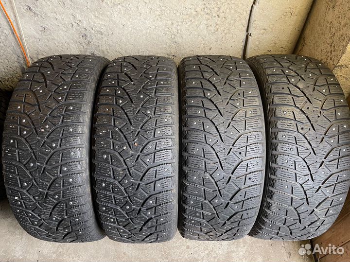 Bridgestone Blizzak Spike-02 SUV 255/50 R20