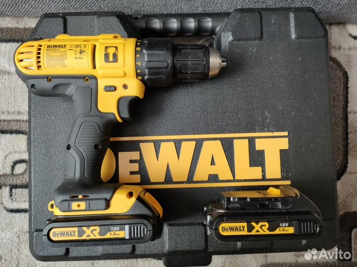 Аккумуляторная дрель шуруповерт dewalt