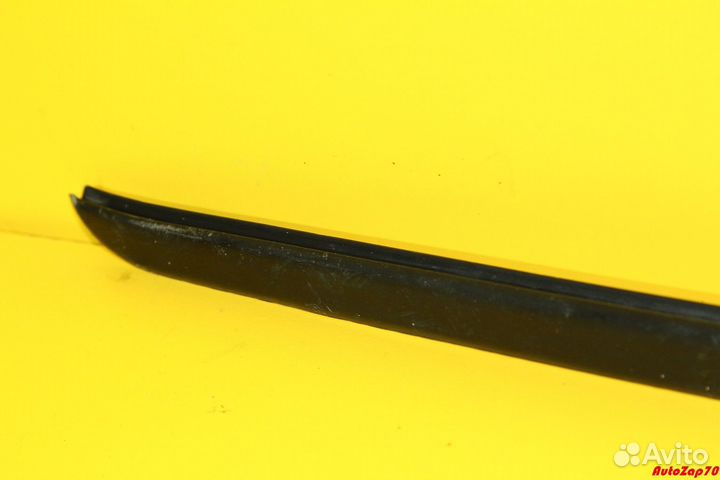 Audi Q7 4M Молдинг ветрового стекла правый