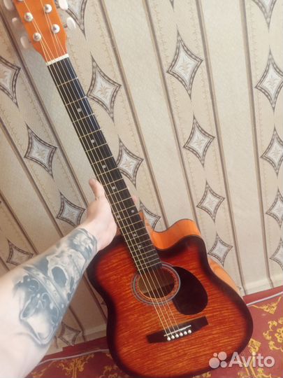 Продам гитару
