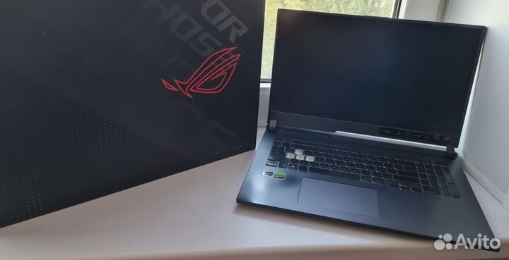 Asus rog 17.3 Ryzen 7 6800HS.SSD.Geforce RTX 3050