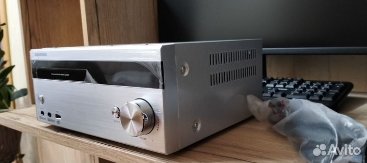 Музыкальный центр Grundig