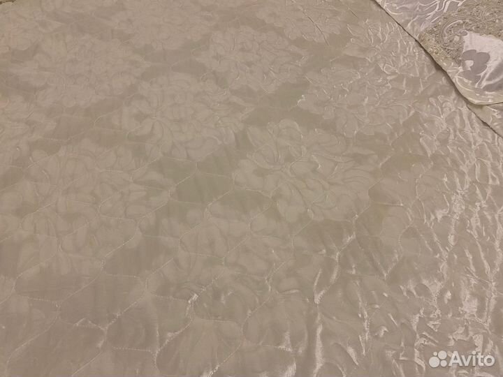 Комплект покрывало+наволочки новый