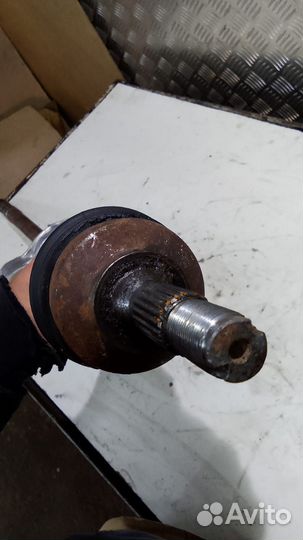 Привод правый Peugeot 206(МКПП)