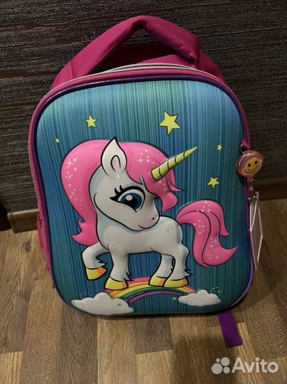 Портфель школьный новый