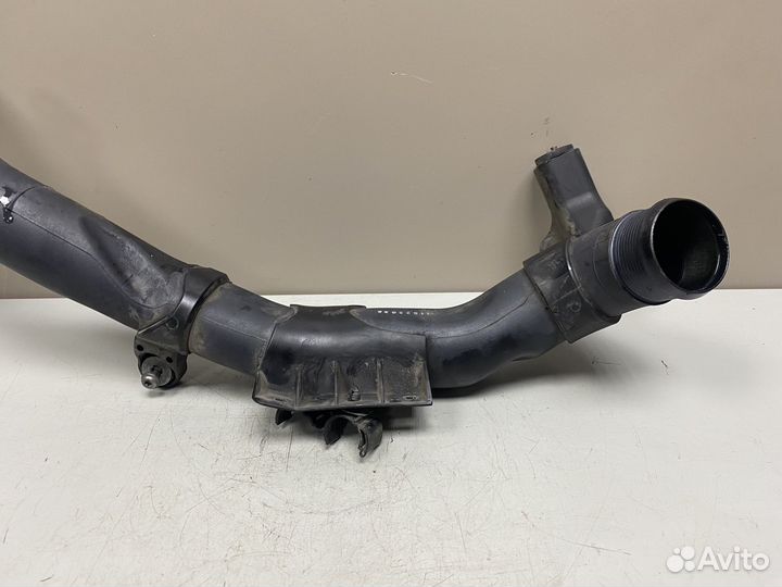 Патрубок интеркулера VW Passat B7 1K0145840AA