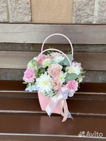 Доставка цветов и букетов