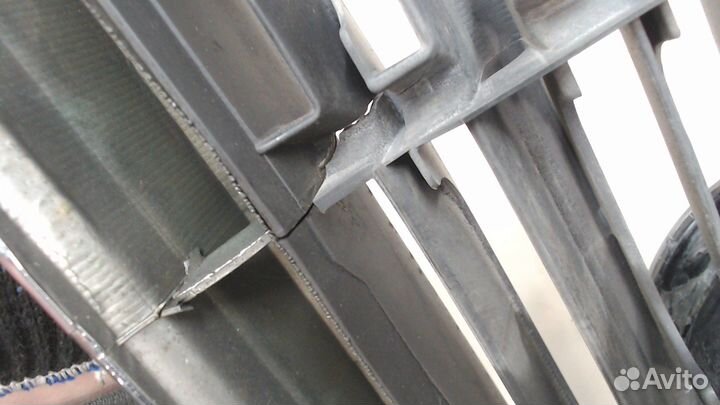 Решетка радиатора Toyota Land Cruiser (100) , 1998