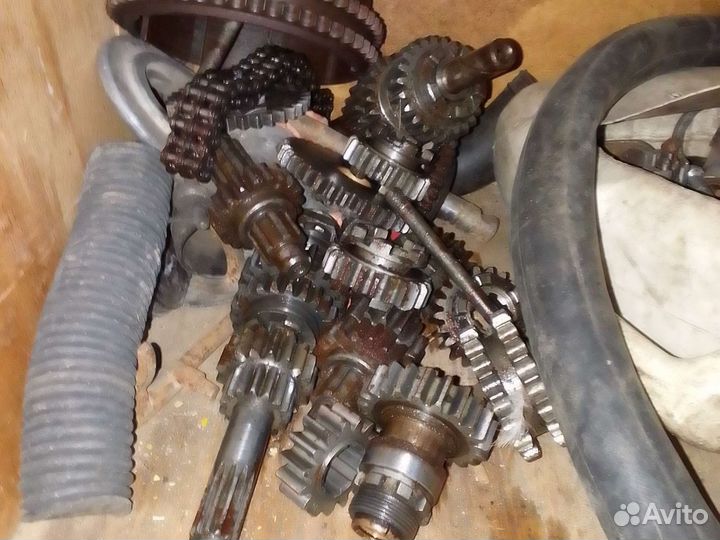 Запчасти на мотоцикл иж продам