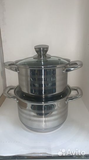 Набор из кастрюль