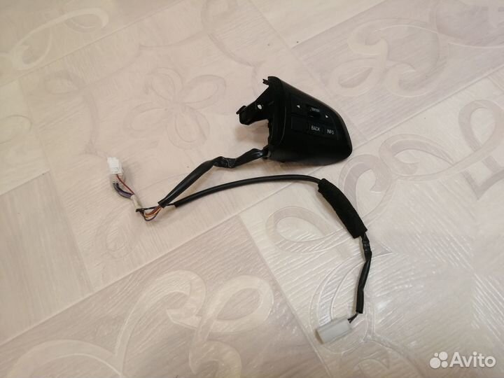 Кнопки руля Mazda 3 BL