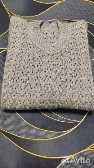 Свитер женский