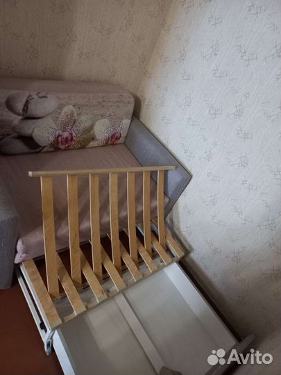 Диван