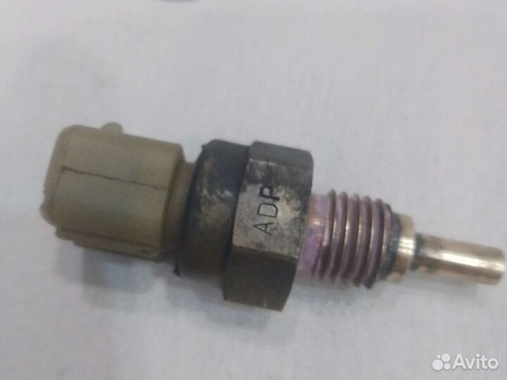 Датчик температуры охлаждающей жидкости