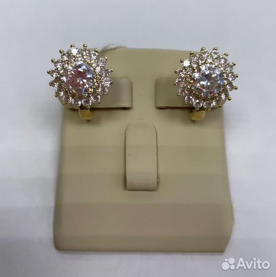 Золотые серьги