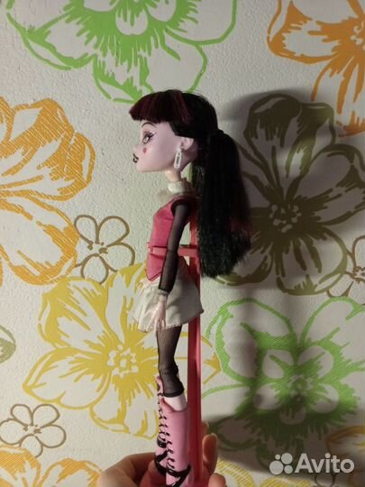 Монстер хай Дракулаура