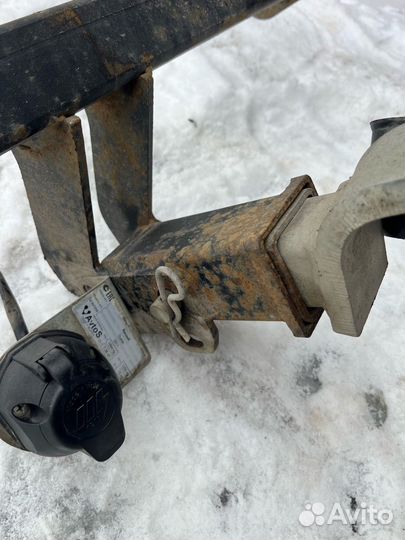 Фаркоп Renault Duster 1