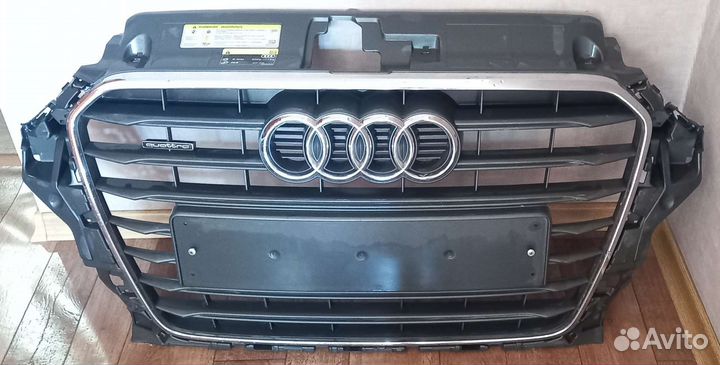 Решетка радиатора Аudi A3 8V
