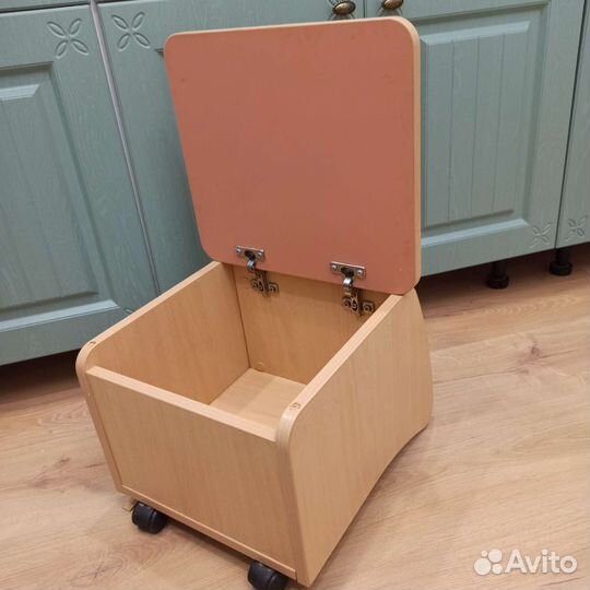 Детский стульчик