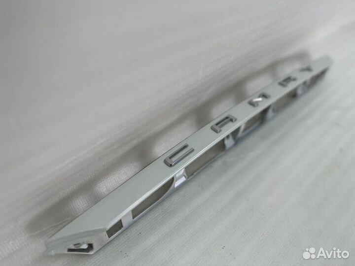 Молдинг багажника Toyota Camry V70/V75 2017-2023