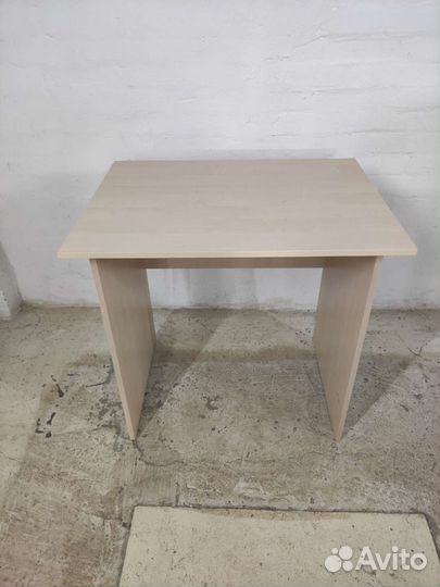 Столы компьютерные маленькие бу