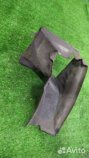 Воздуховод радиатора Audi A4 Avant B6 AMB 2004