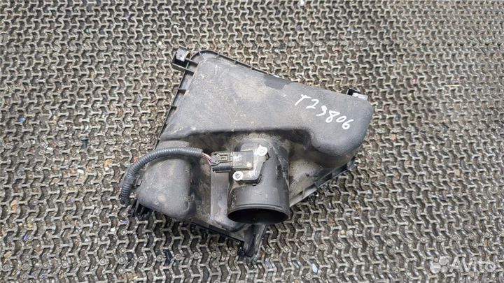 Корпус воздушного фильтра Toyota Avensis 3, 2012