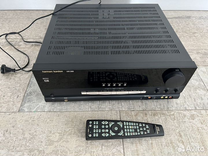 AV ресивер усилитель Harman Kardon AVR 2000