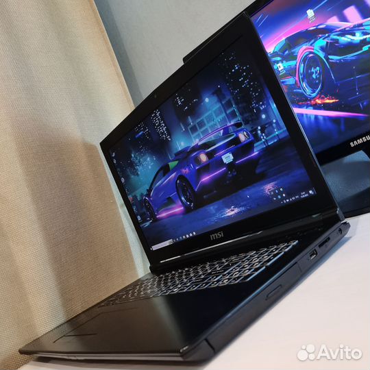 Игровой ноутбук MSI 17.3 I7 SSD/HDD RAM8GB GTX950