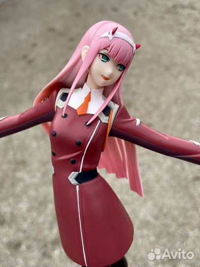 Оригинальная аниме фигурка Zero Two
