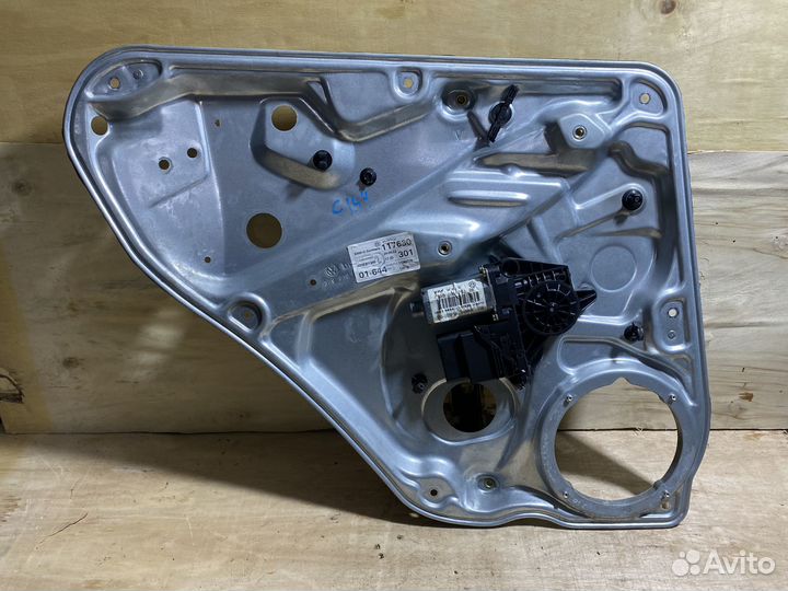 Стеклоподъемник задний левый VW Passat B5+ C154