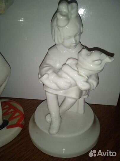 Фарфоровая статуэтка лфз, лзфи, зхк, в реставрацию